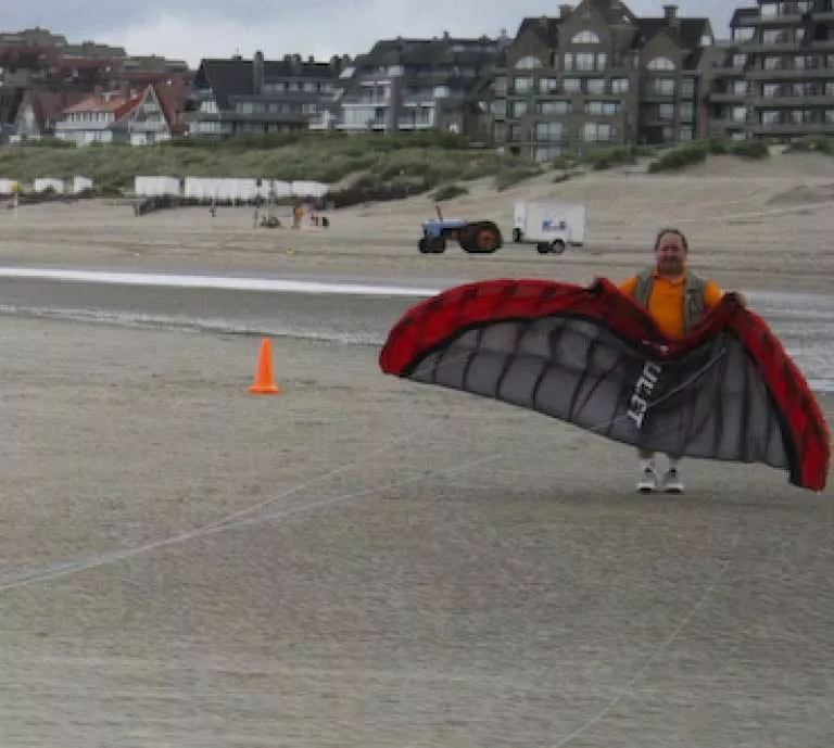 Powerkite initiatie op het strand