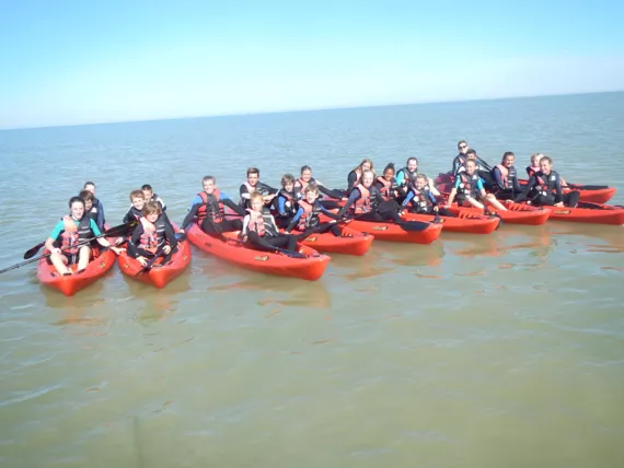 Samen kajakken als teambuilding op zee